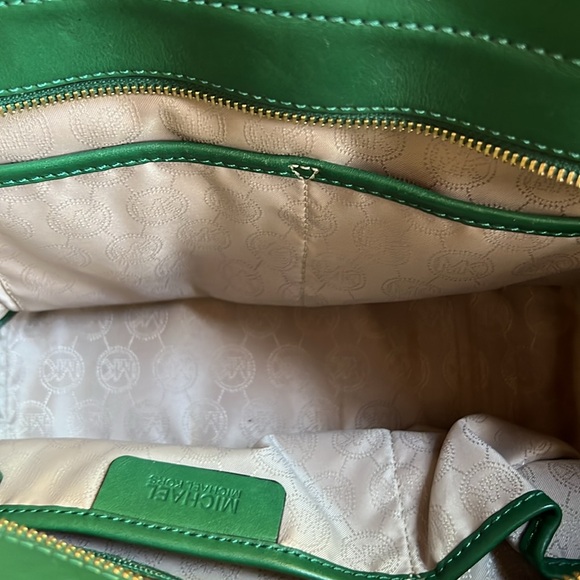 Michael Kors Green Leather Purse Gold Hardware - Picture 12 of 12